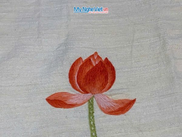 Khăn lụa đũi họa tiết hoa sen thêu tay màu kem 100% silk cao cấp