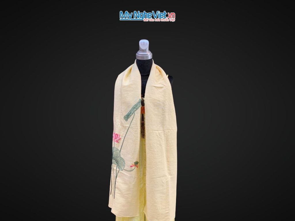 Khăn lụa đũi họa tiết hoa sen thêu tay 100% silk