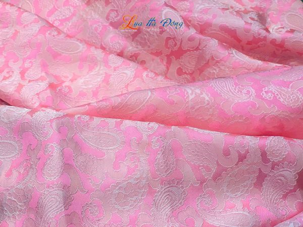 Khăn lụa vuông tơ tằm họa tiết đuôi công hồng trơn
