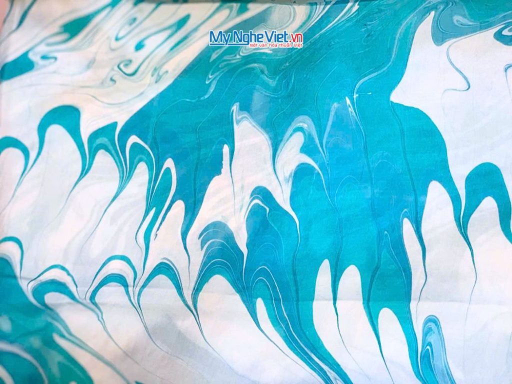 Khăn Lụa Vuông Thủy Ấn Tơ Tằm Màu Xanh