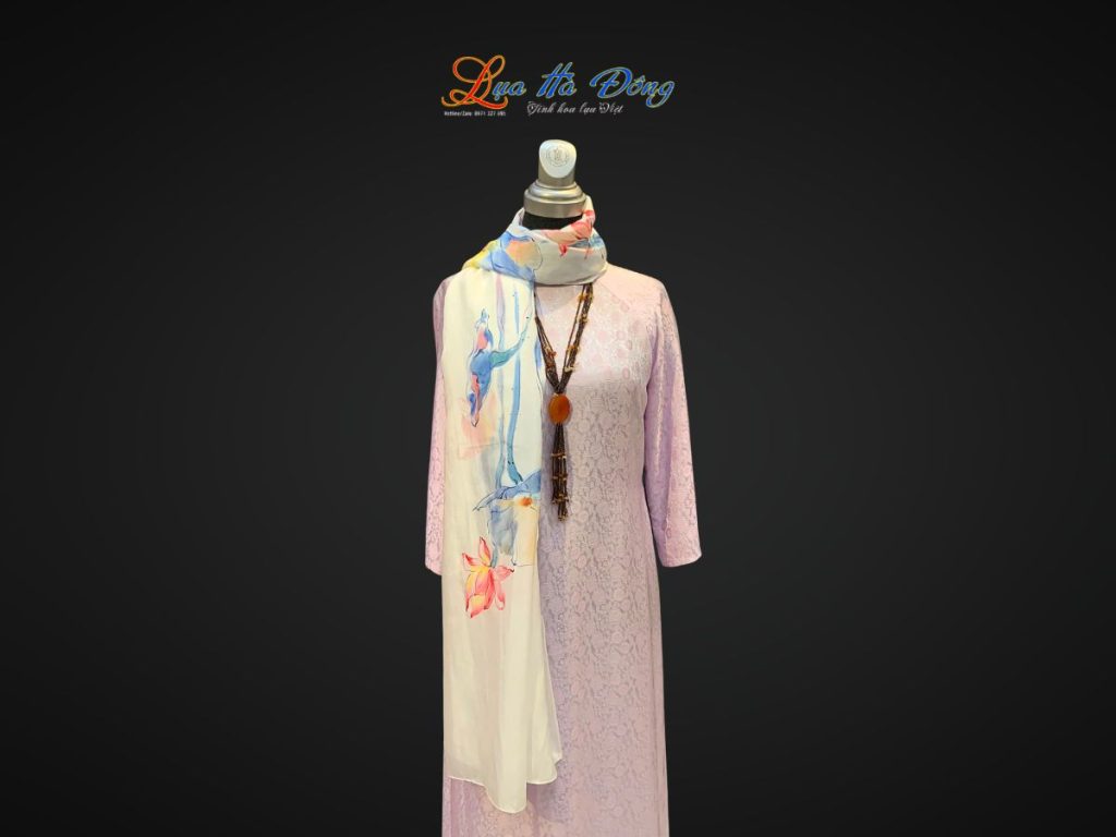 Khăn lụa tơ tằm màu trắng vẽ hoa sen