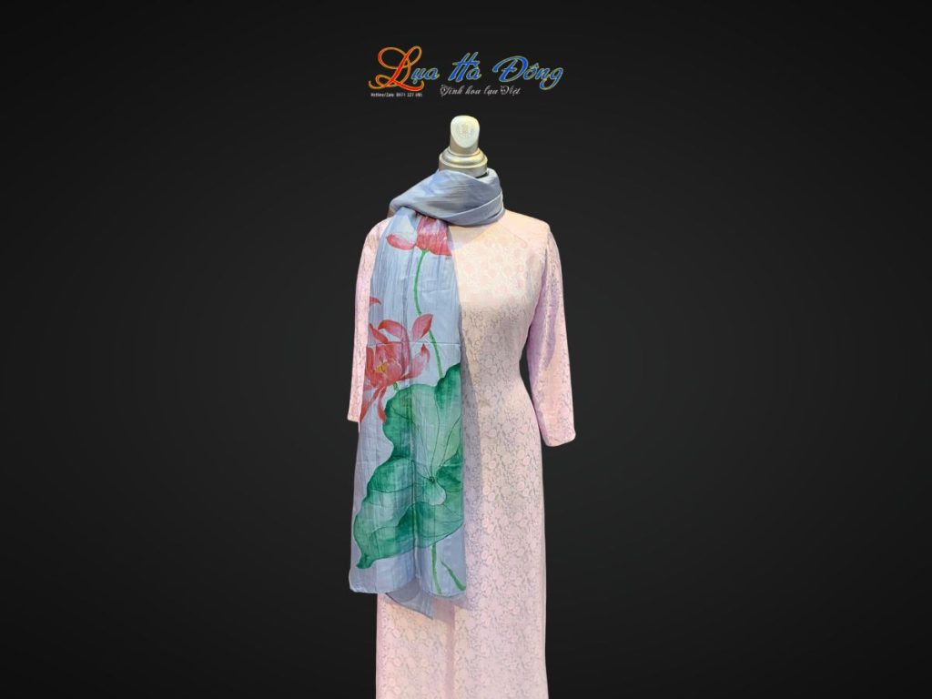 Khăn lụa tơ tằm vẽ tay sen màu xanh