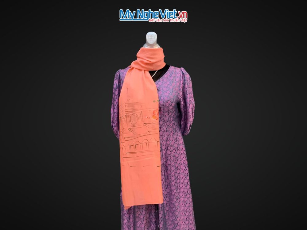 Khăn lụa tơ tằm vẽ tay chợ Bến Thành màu cam