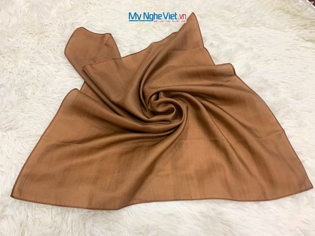 Khăn lụa vuông tơ tằm trơn màu nâu cà phê MNV-PT5050/3
