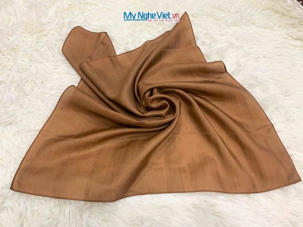 Khăn lụa vuông tơ tằm trơn màu nâu cà phê MNV-PT5050/3