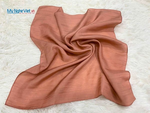 Khăn lụa vuông tơ tằm trơn màu nâu hồng