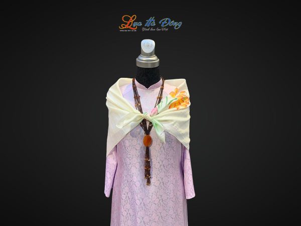 Khăn lụa vuông tơ tằm màu trắng vẽ hoa