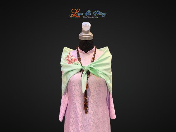 Khăn lụa vuông tơ tằm màu xanh lá vẽ hoa