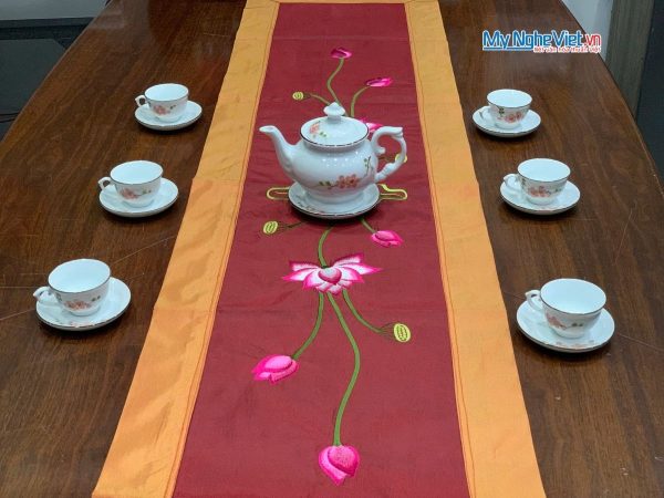 Bộ khăn trải bàn màu nâu cam thêu hoa sen