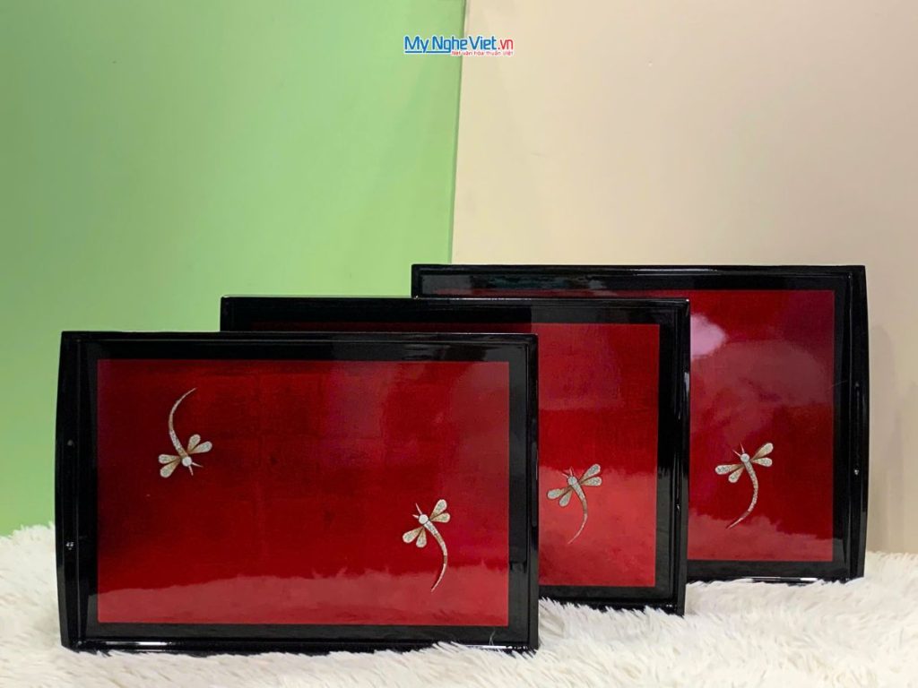 Khay sơn mài cao cấp nền đỏ dát lá vàng cẩn chuồn