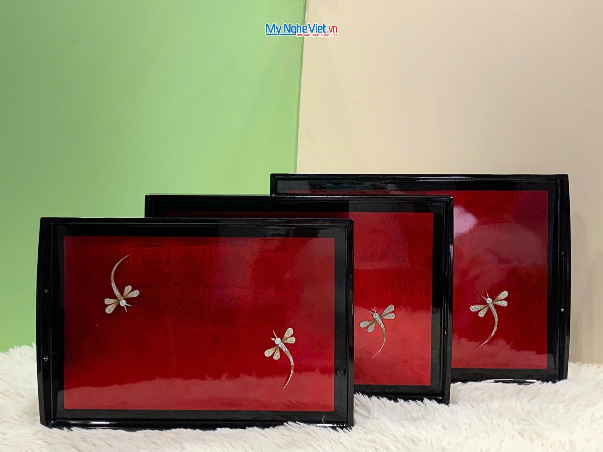 Khay sơn mài cao cấp nền đỏ dát lá vàng cẩn chuồn