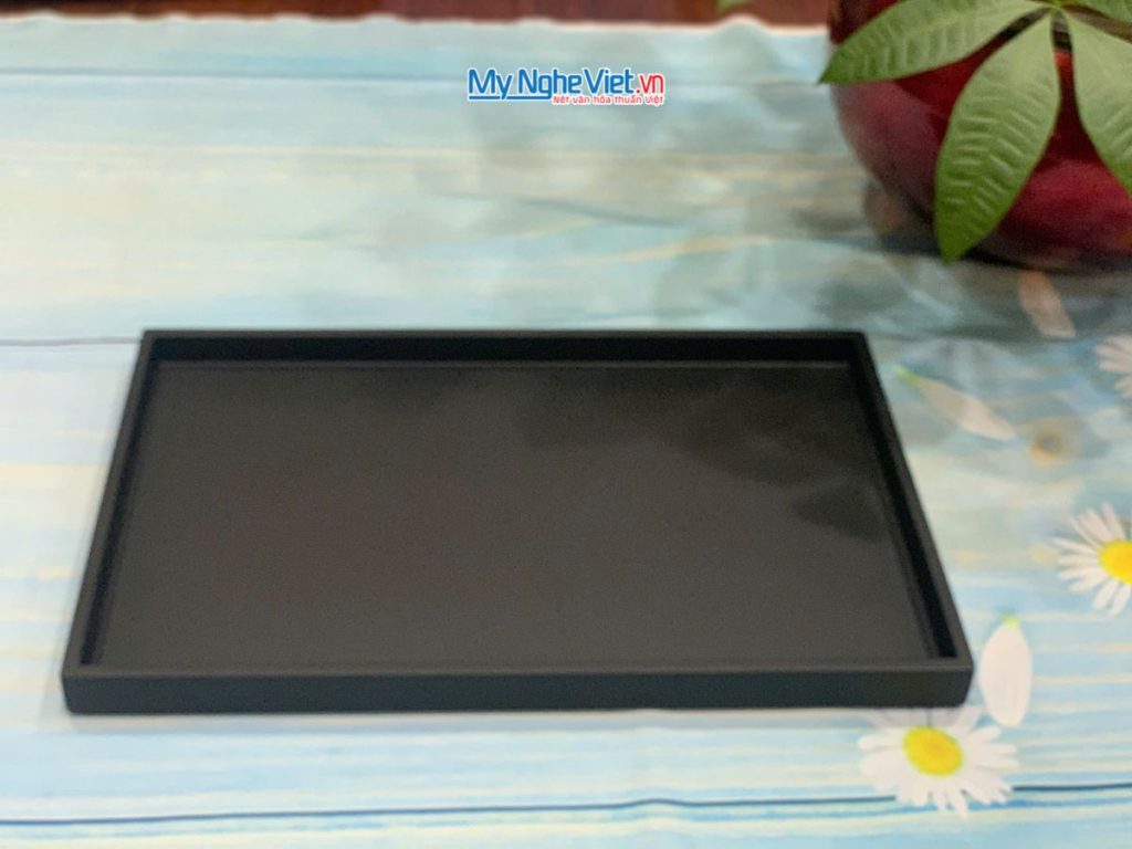 Khay sơn mài màu đen