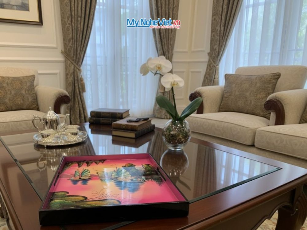 Khay sơn mài vuông vẽ phong cảnh