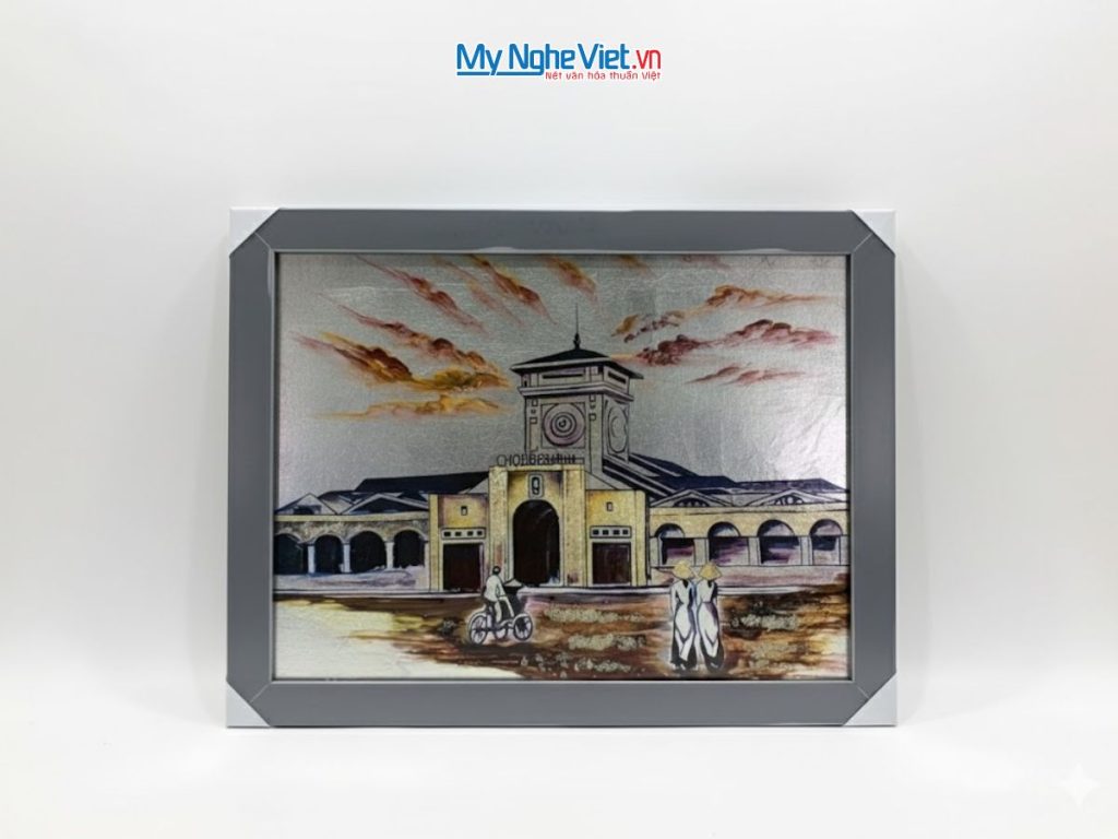 Tranh Sơn Mài Chợ Bến Thành Dát Lá Bạc Có Khung