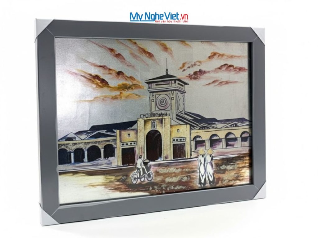 Tranh Sơn Mài Chợ Bến Thành Dát Lá Bạc Có Khung