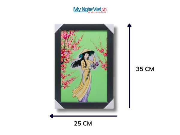 Bộ tranh sơn mài cô gái và khung đen