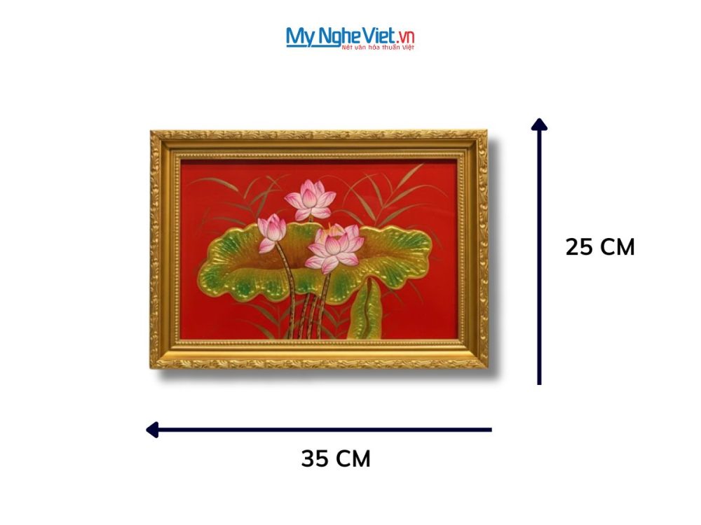 Bộ tranh sơn mài hoa sen nền đỏ và khung vàng