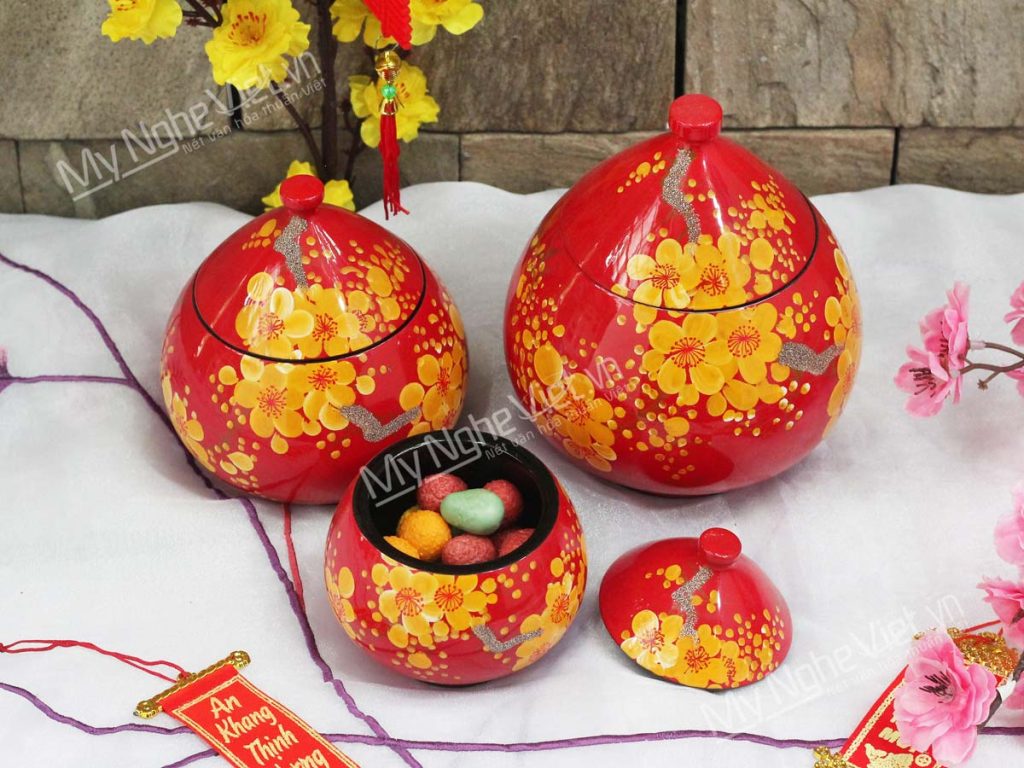 Bộ 3 hũ mận đỏ vẽ mai vàng MNV-QT316 - Quà Tết Ý Nghĩa