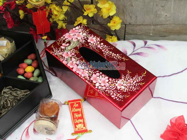 Bộ quà tặng hộp mứt Tết sơn mài 7 ngăn Hoa Đào hồng nền đỏ đô