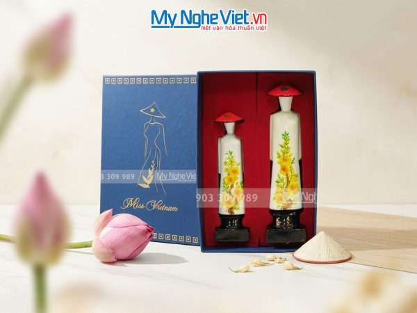 Tượng sơn mài cô gái áo dài Miss Việt Nam