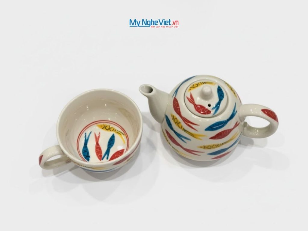 Bình Trà Độc Ẩm Gốm Bát Tràng Họa Tiết Cá Đàn Nhỏ
