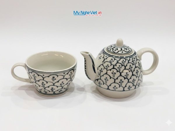 Bình Trà Độc Ẩm Gốm Bát Tràng Họa Tiết Cổ Điển