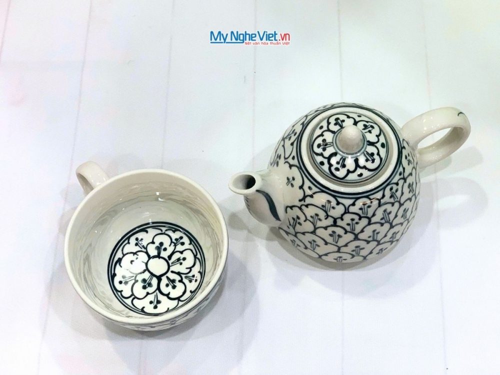 Bình Trà Độc Ẩm Gốm Bát Tràng Họa Tiết Cổ Điển