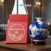 Bình thu hút tài lộc gốm Bát Tràng cao cấp vẽ vàng kim họa tiết hoa sen đắp nổi