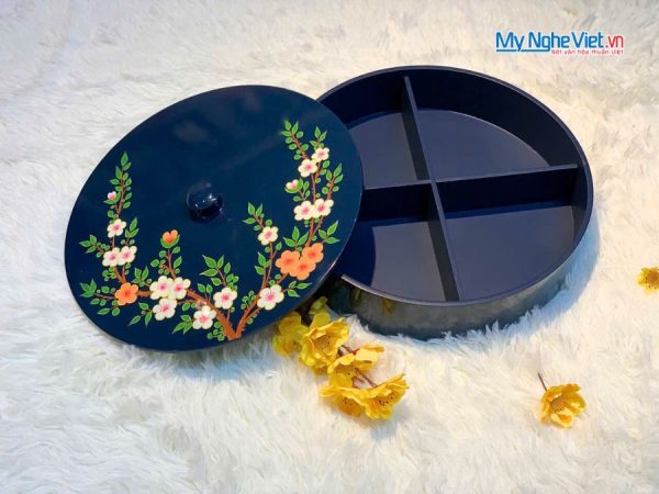 Hộp Mứt Tết Sơn Mài Lam Ngọc Mai Chi 4 Ngăn Nền Xanh