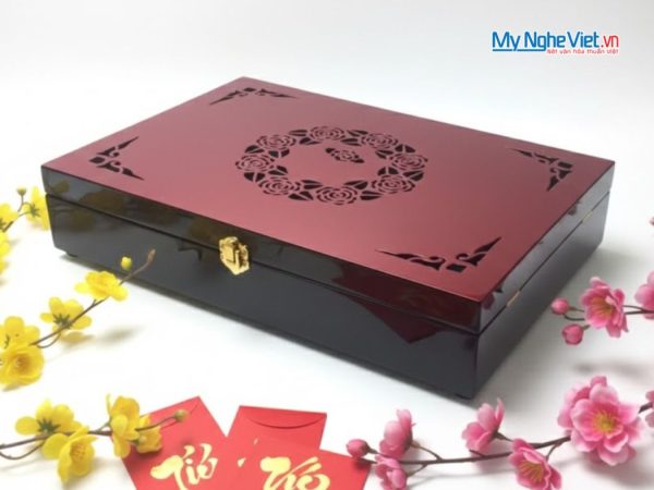 Hộp Mứt Tết Sơn Mài 6 Ngăn Có Khóa Đỏ Đô