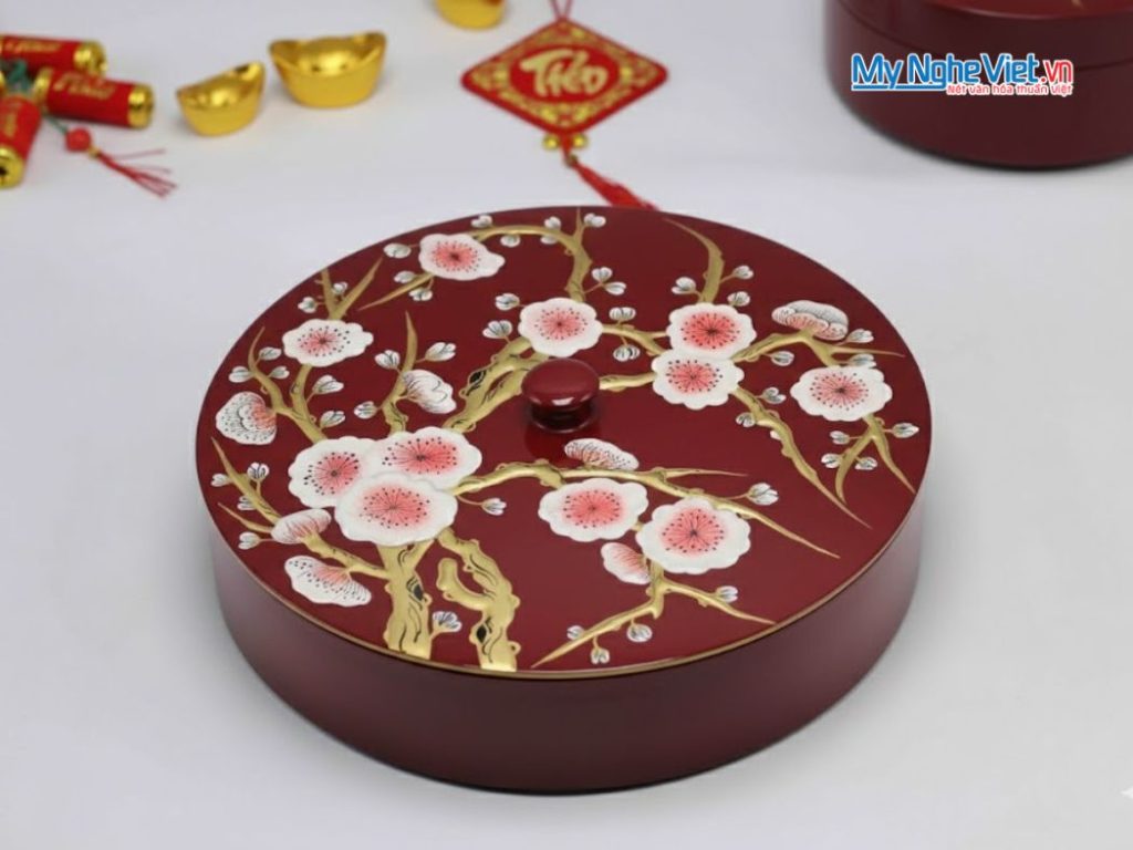Hộp Mứt Tết Sơn Mài Tròn Họa Tiết Hoa Vẽ Nổi