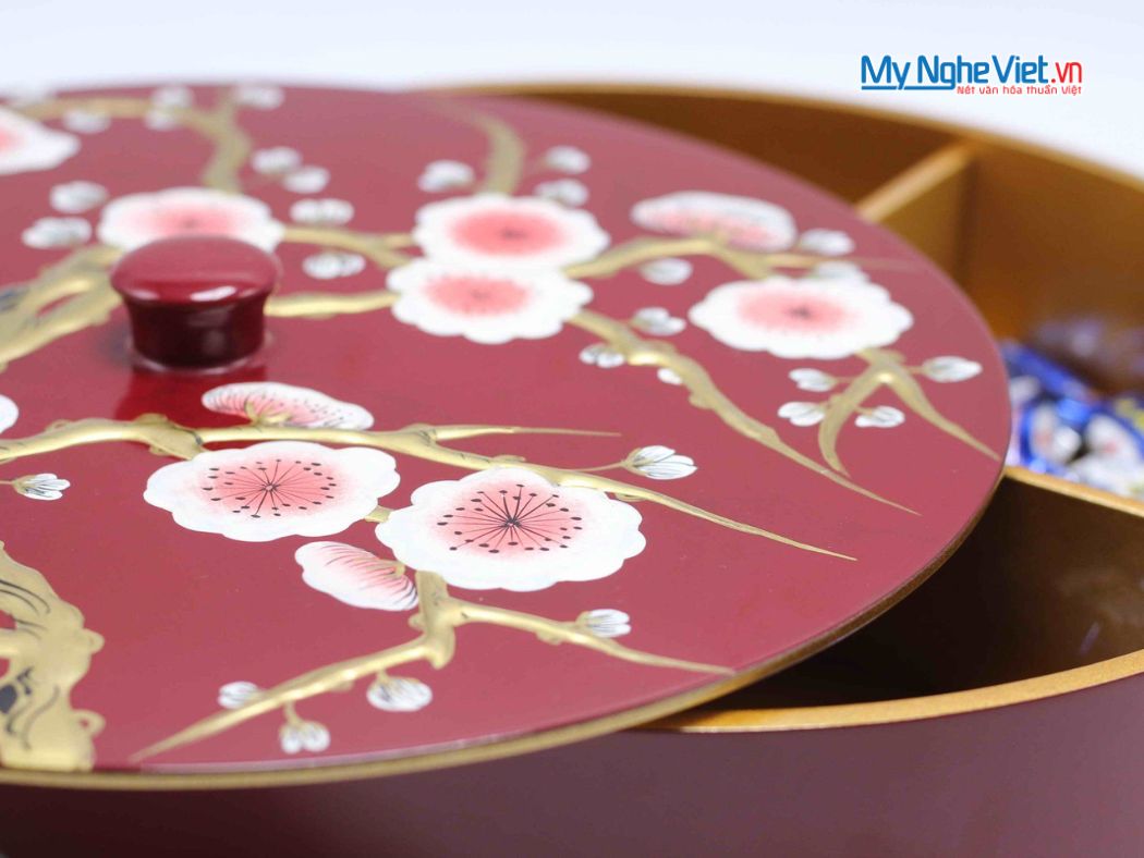 Hộp Mứt Tết Sơn Mài Tròn Họa Tiết Hoa Vẽ Nổi