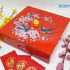 Hộp Mứt Tết Sơn Mài Vuông Én Nền Đỏ Cẩn Ốc Nền Đỏ
