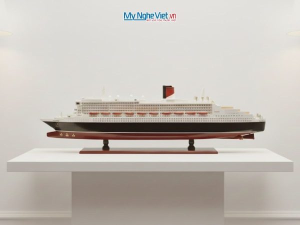 Mô hình du thuyền Queen Mary 2