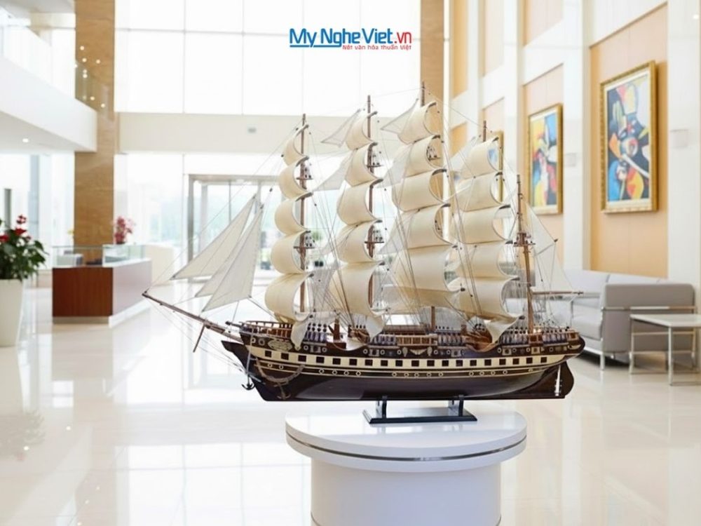 Mô hình thuyền buồm gỗ phong thủy France II gỗ đen