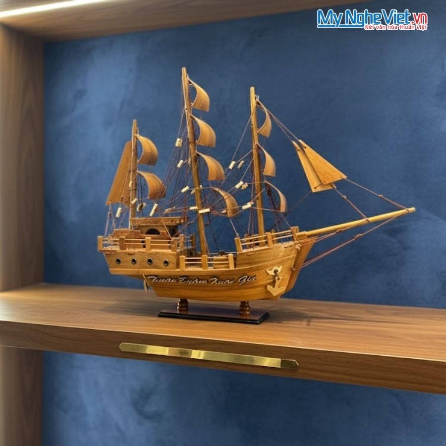 Mô hình tàu thuyền trang trí