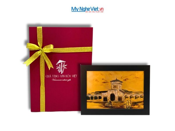 Tranh Sơn Mài Vẽ Chợ Bến Thành Dát Lá Vàng