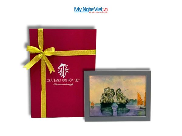 Tranh Sơn Mài Phong Cảnh Vịnh Hạ Long Dát Lá Bạc Và Hộp Quà Tặng Cao Cấp