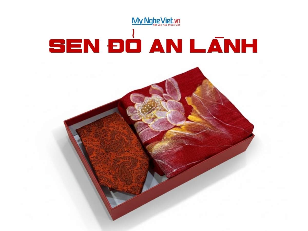 Set quà giáng sinh: Khăn lụa và cà vạt lụa tơ tằm - SEN ĐỎ AN LÀNH - Ảnh 2