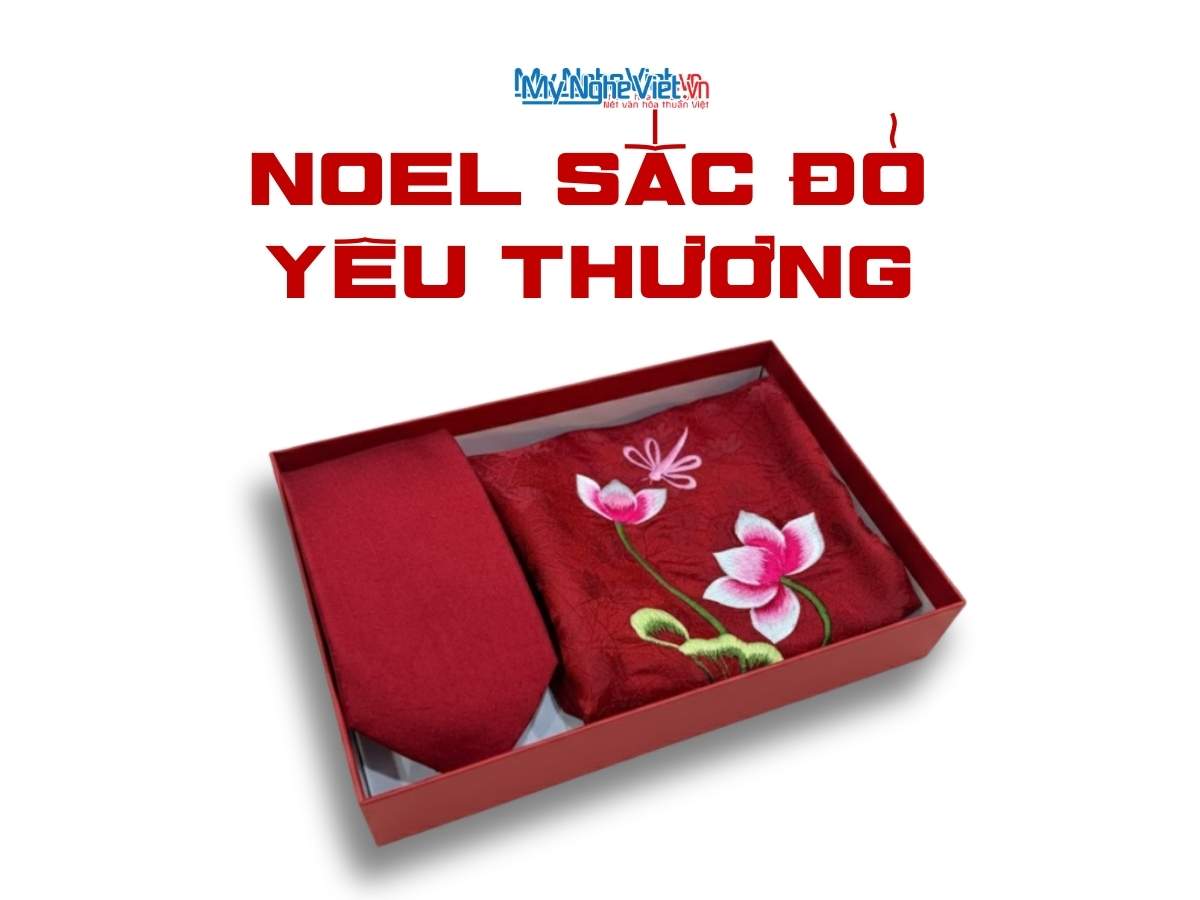 Set quà giáng sinh: Khăn lụa và cà vạt lụa tơ tằm - NOEL SẮC ĐỎ YÊU THƯƠNG - Ảnh 2