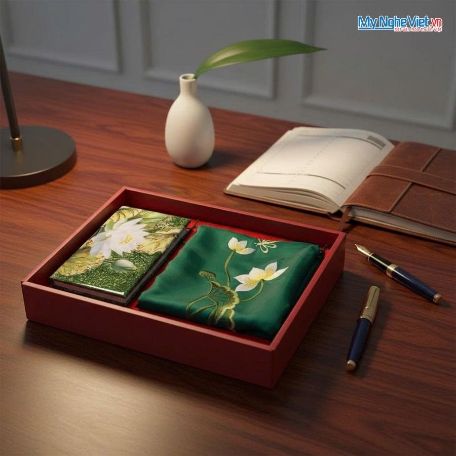 Bộ Quà Tặng Tết Ngọc Liên Kiêu Sa