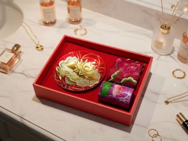 Bộ Quà Tặng Tết Sắc Sen Duyên Dáng