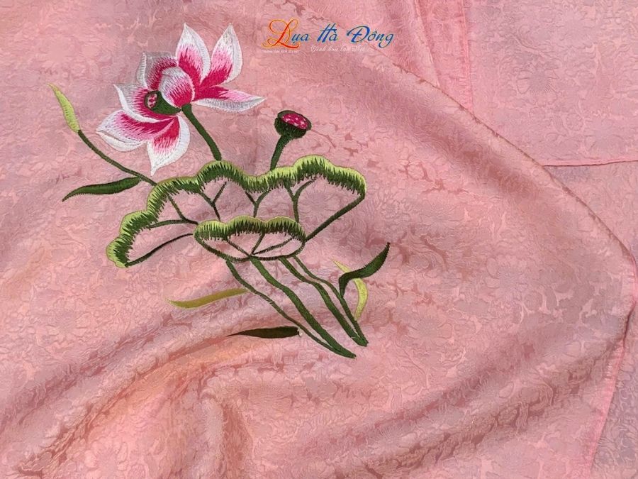 Khăn Lụa Vuông Tơ Tằm Thêu Hoa Sen Họa Tiết Hoa Cúc Hồng Phấn