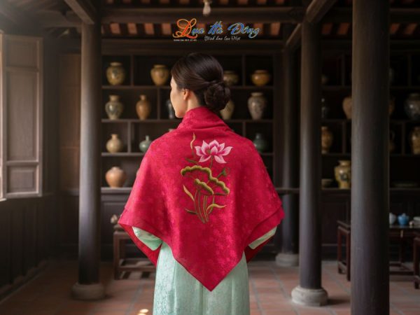 Khăn Lụa Vuông Tơ Tằm Thêu Hoa Sen Họa Tiết Sen Dây Màu Tím Hồng
