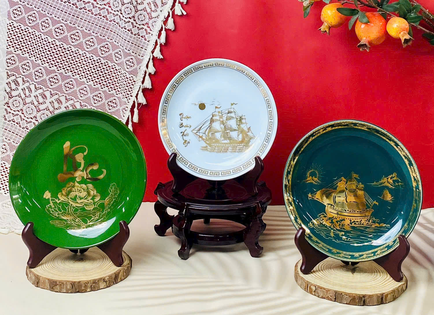 Tranh đĩa gốm Bát Tràng Viền kim nhiều mẫu MNV-VBT20.3 - Quà sang trọng