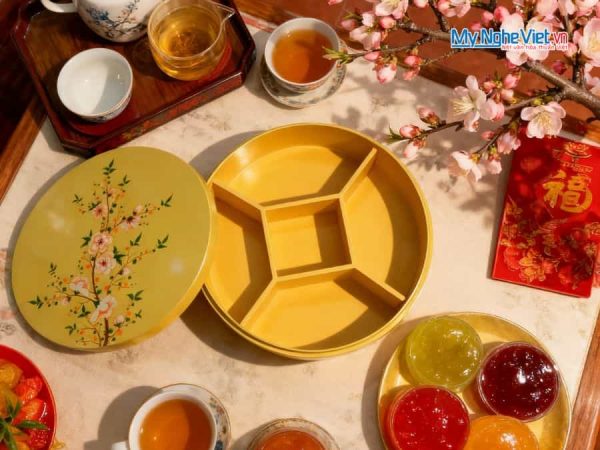Hộp Mứt Tết Sơn Mài Vinh Hoa Phú Quý 5 Ngăn Màu Vàng