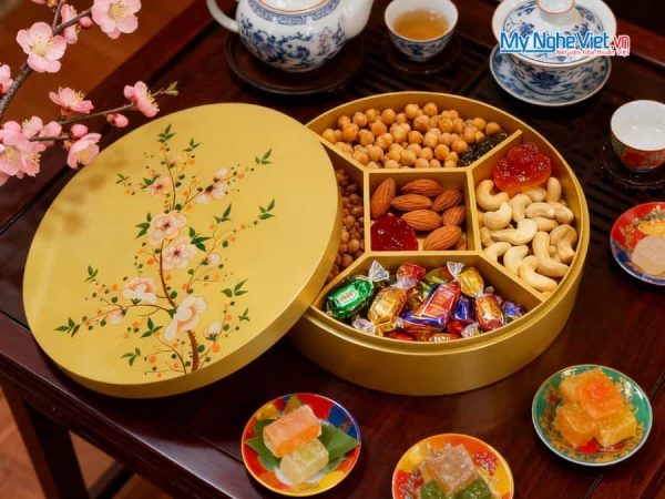 Hộp Mứt Tết Sơn Mài Vinh Hoa Phú Quý 5 Ngăn Màu Vàng