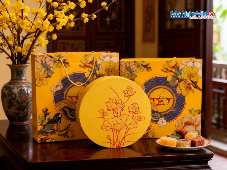 Hộp Mứt Tết Sơn Mài Liên Hoa Khai Xuân 5 Ngăn Màu Vàng