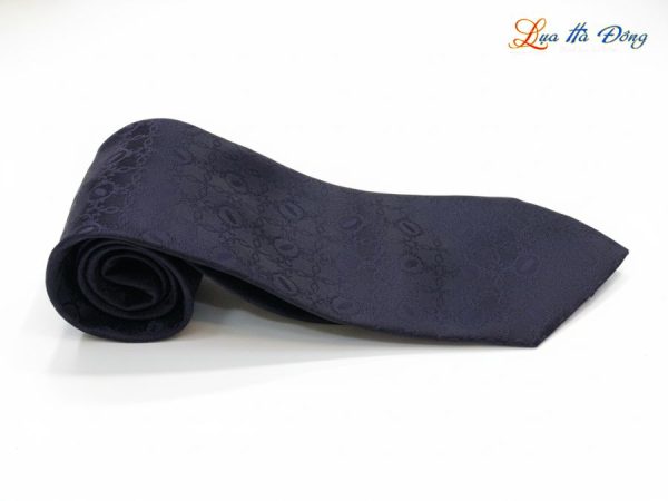 Cà vạt lụa tơ tằm họa tiết hoa bốn cánh tím