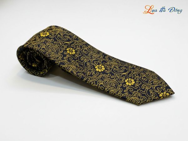 Cà vạt lụa tơ tằm họa tiết hoa cúc vàng